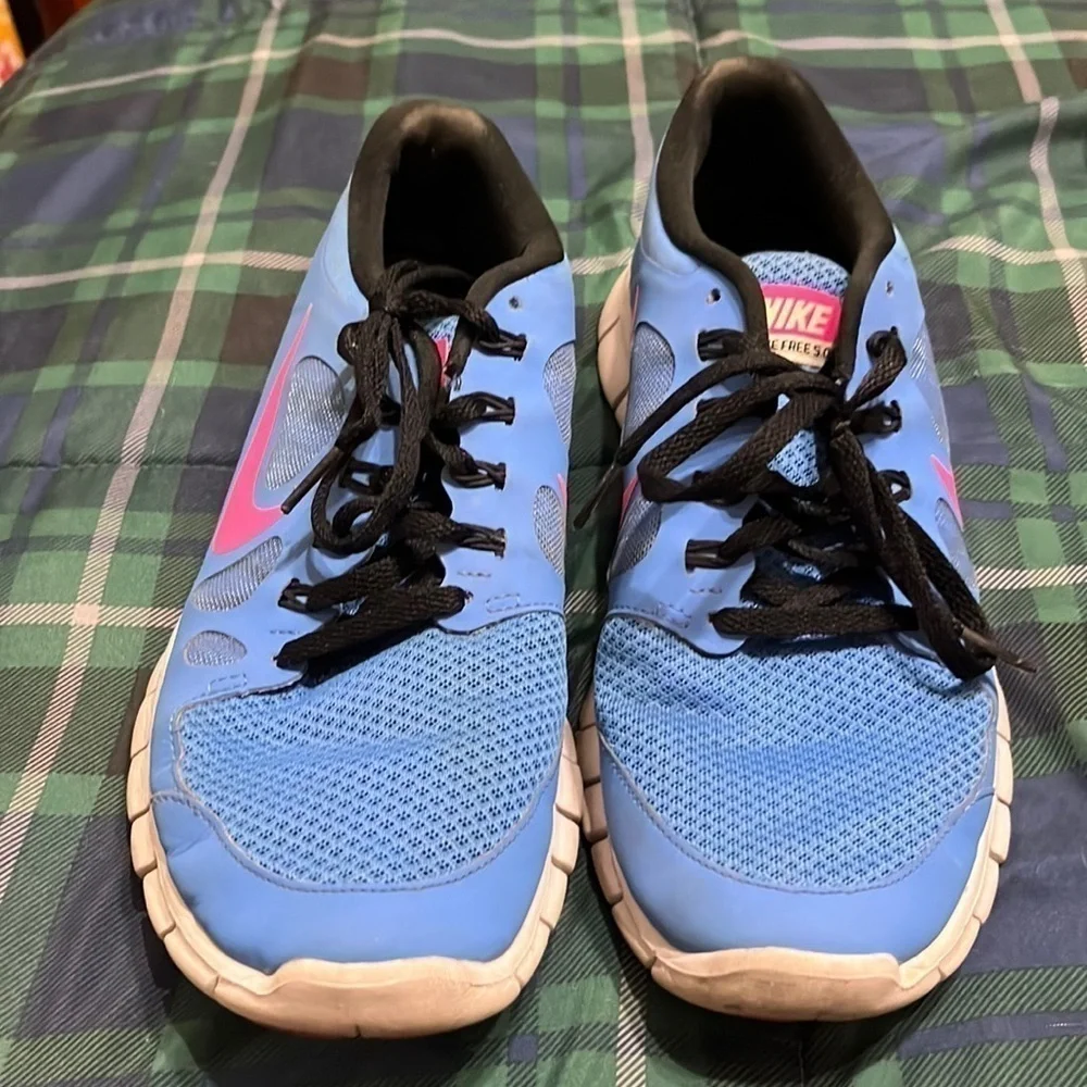 Nike Free 5.0  size 7Y